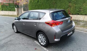 TOYOTA Auris 90D Active Confortdrive lleno