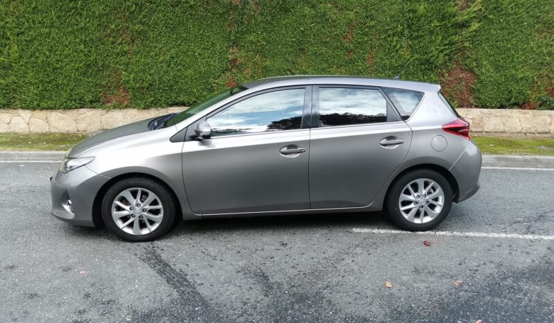 TOYOTA Auris 90D Active Confortdrive lleno